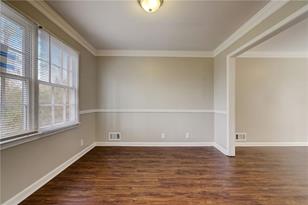 3935 Woodyhill Dr - Photo 18