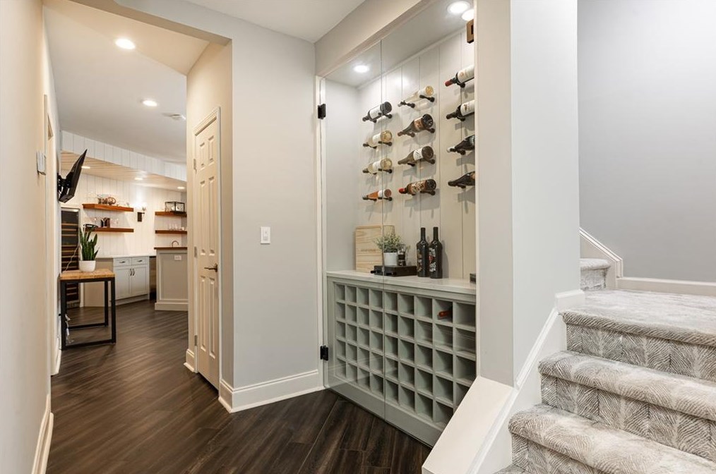 3188 Windsor Lake Dr, Atlanta GA  30319-2372 exterior