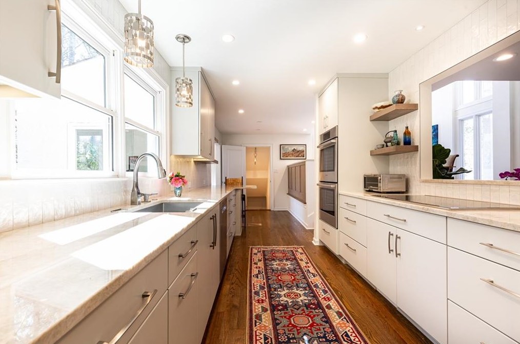 4000 Orch Lk Ct, Atlanta GA  30339-4633 exterior