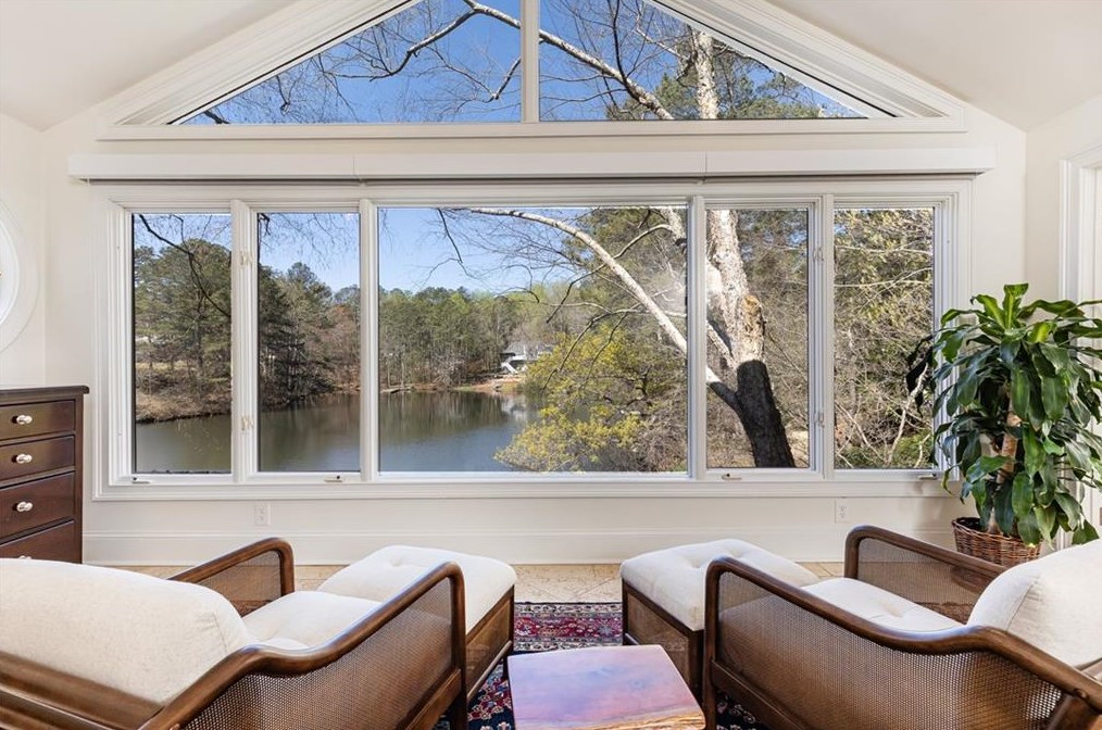 4000 Orch Lk Ct, Atlanta GA  30339-4633 exterior