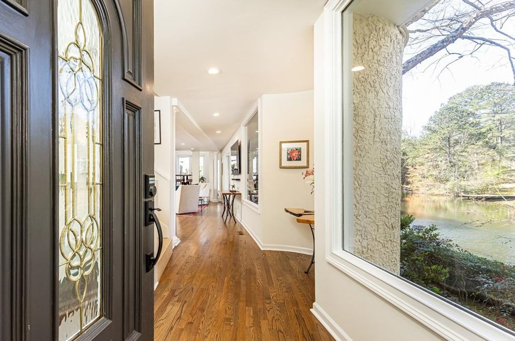 4000 Orch Lk Ct, Atlanta GA  30339-4633 exterior