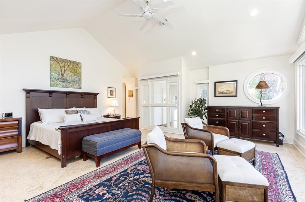 4000 Orch Lk Ct, Atlanta GA  30339-4633 exterior