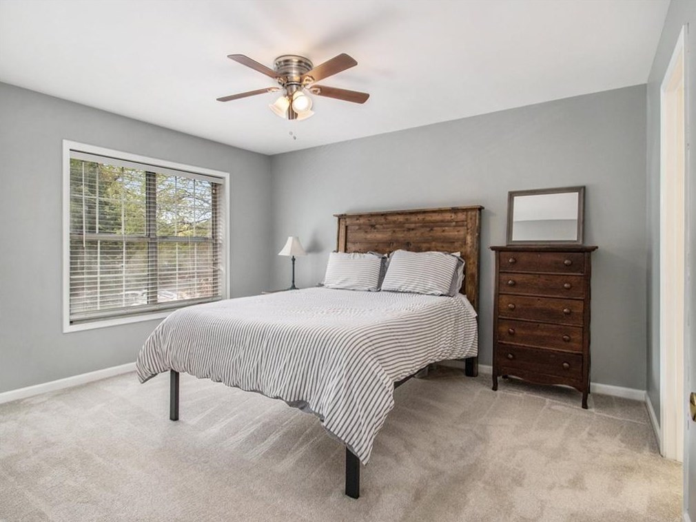 1196 Weatherstone Dr, Atlanta GA  30324-4643 exterior