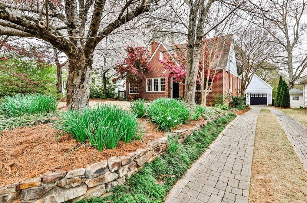 324 Oakland St, Decatur GA  30030-2429 exterior