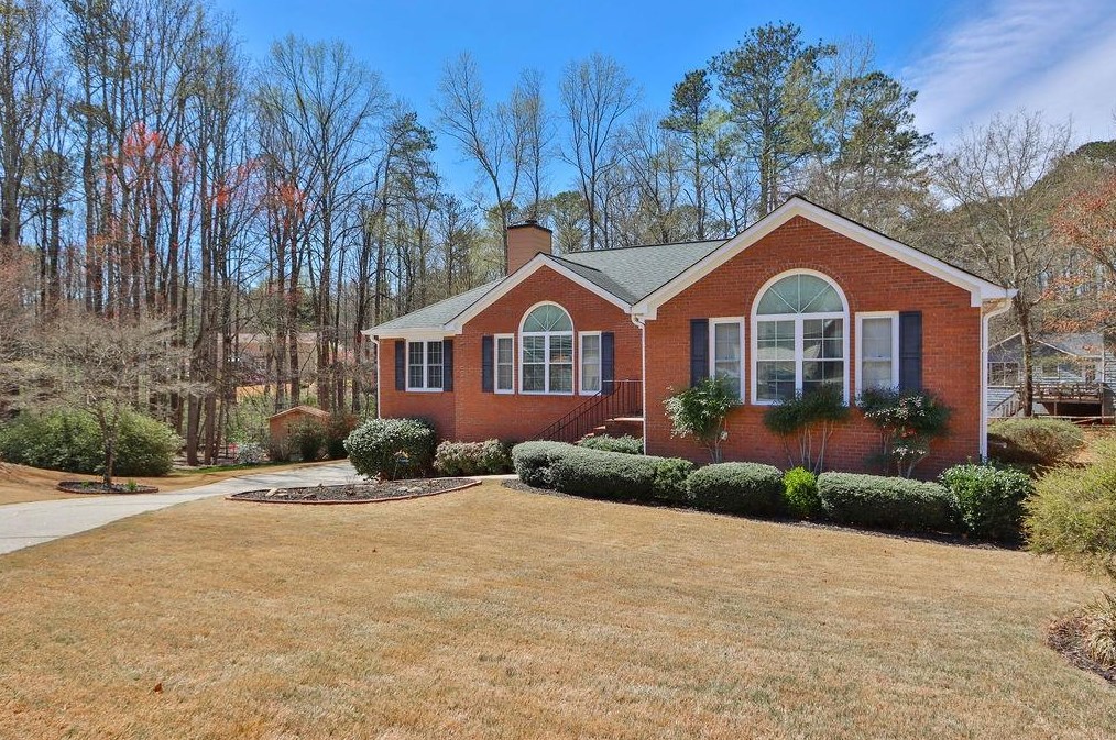 1508 Glencrest Trl, Lawrenceville, GA 30043-3679