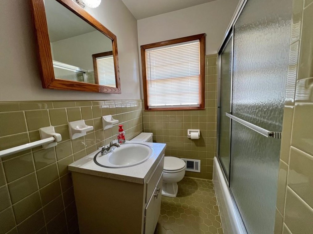 1915 Gherry Dr, Austell GA 30106-2923 exterior