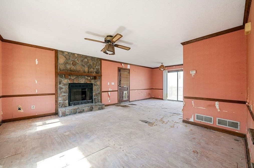 431 Creekside Ln, Holly Springs, GA 30188-4163