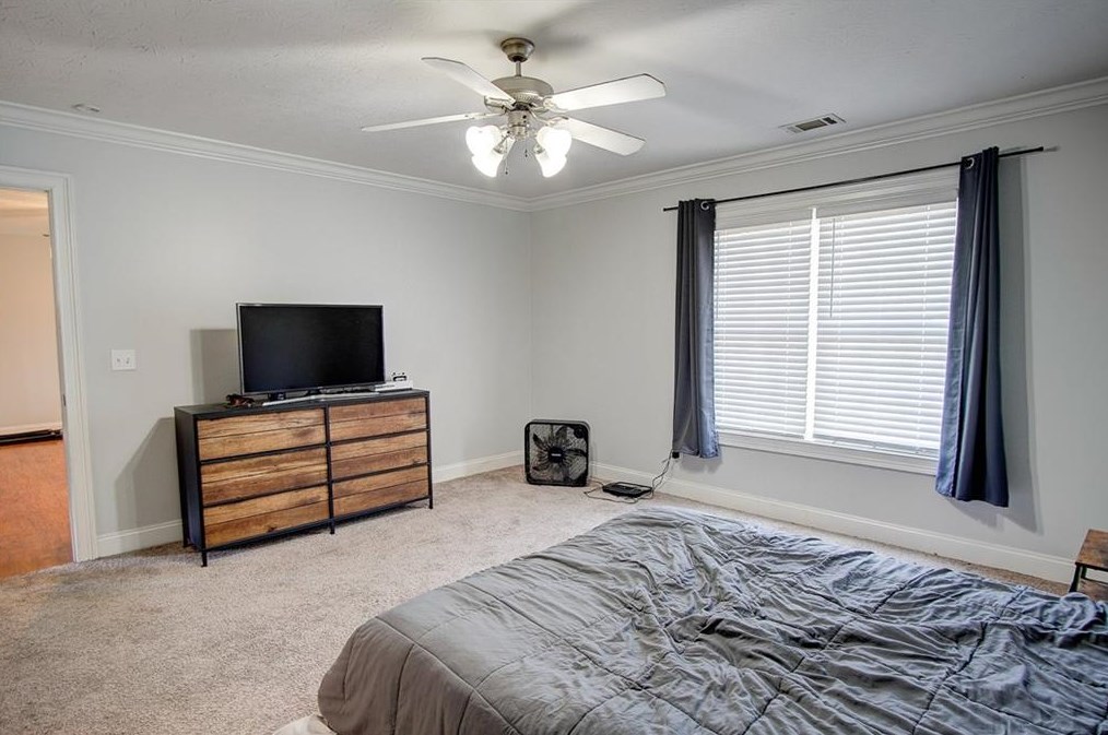 601 Hall Memorial Rd, Calhoun GA  30701-8357 exterior