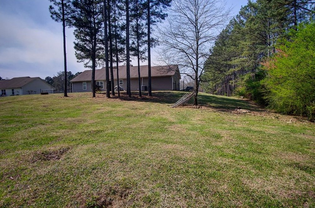 601 Hall Memorial Rd, Calhoun GA  30701-8357 exterior