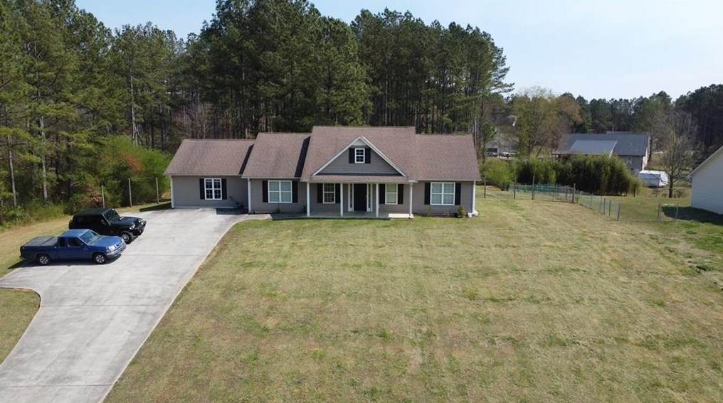 601 Hall Memorial Rd, Calhoun GA  30701-8357 exterior