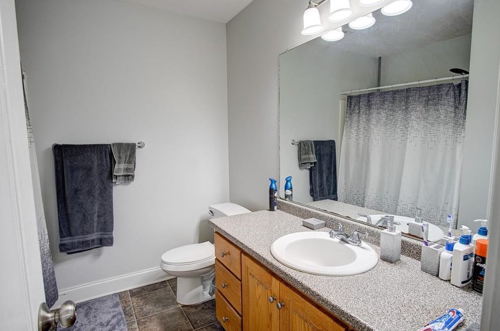 601 Hall Memorial Rd, Calhoun GA  30701-8357 exterior