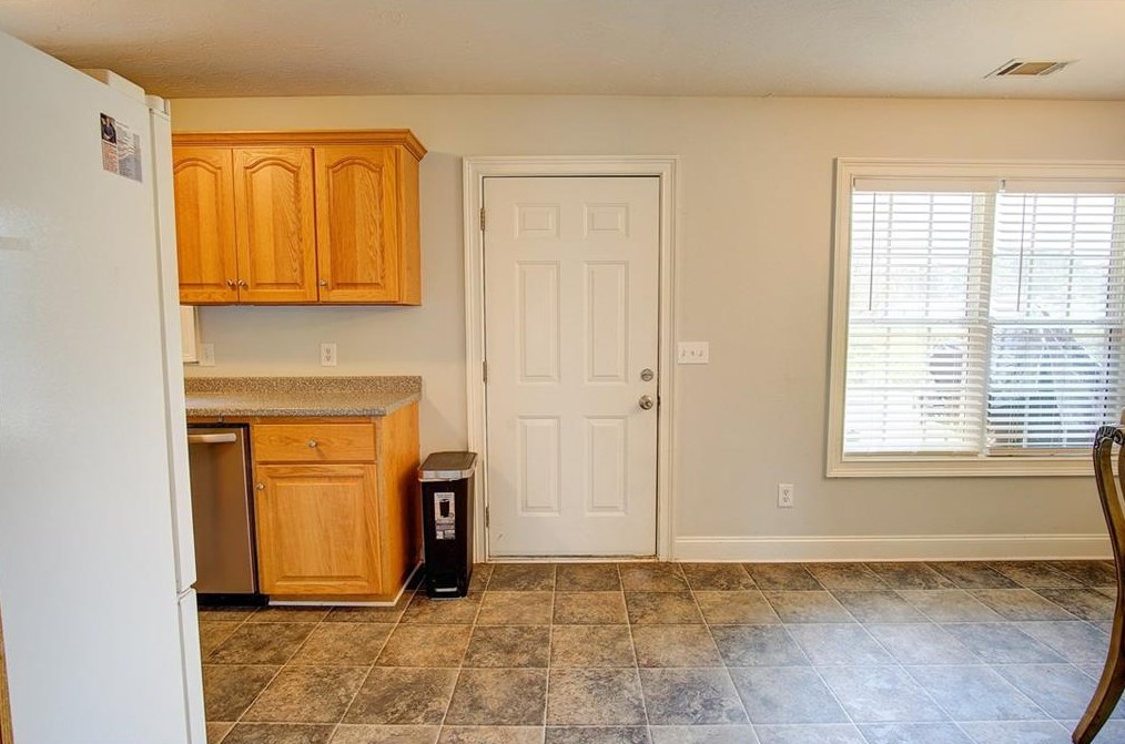 601 Hall Memorial Rd, Calhoun GA  30701-8357 exterior