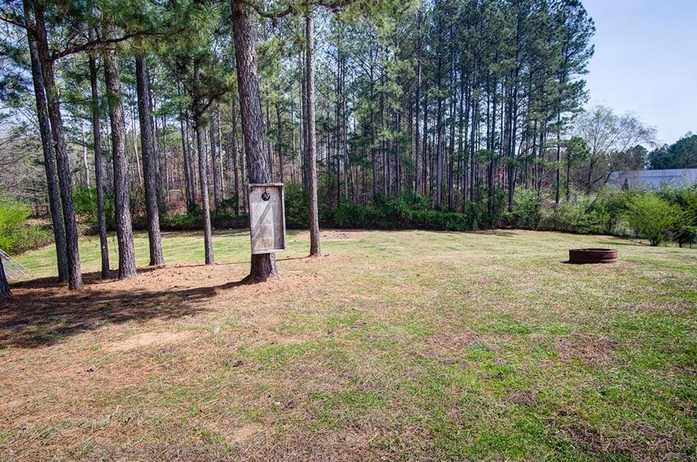 601 Hall Memorial Rd, Calhoun GA  30701-8357 exterior