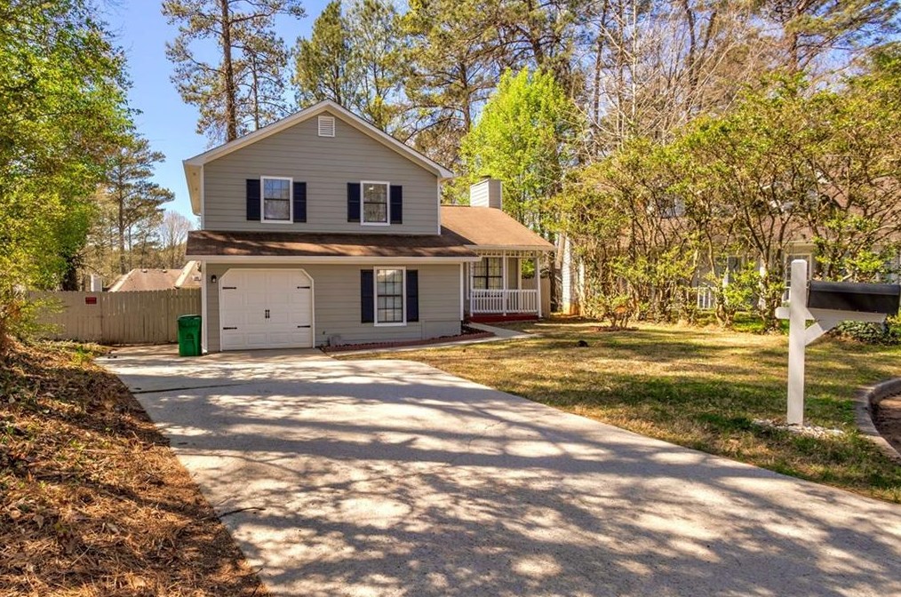 4829 Claymore Ct, Stone Mountain, GA 30088