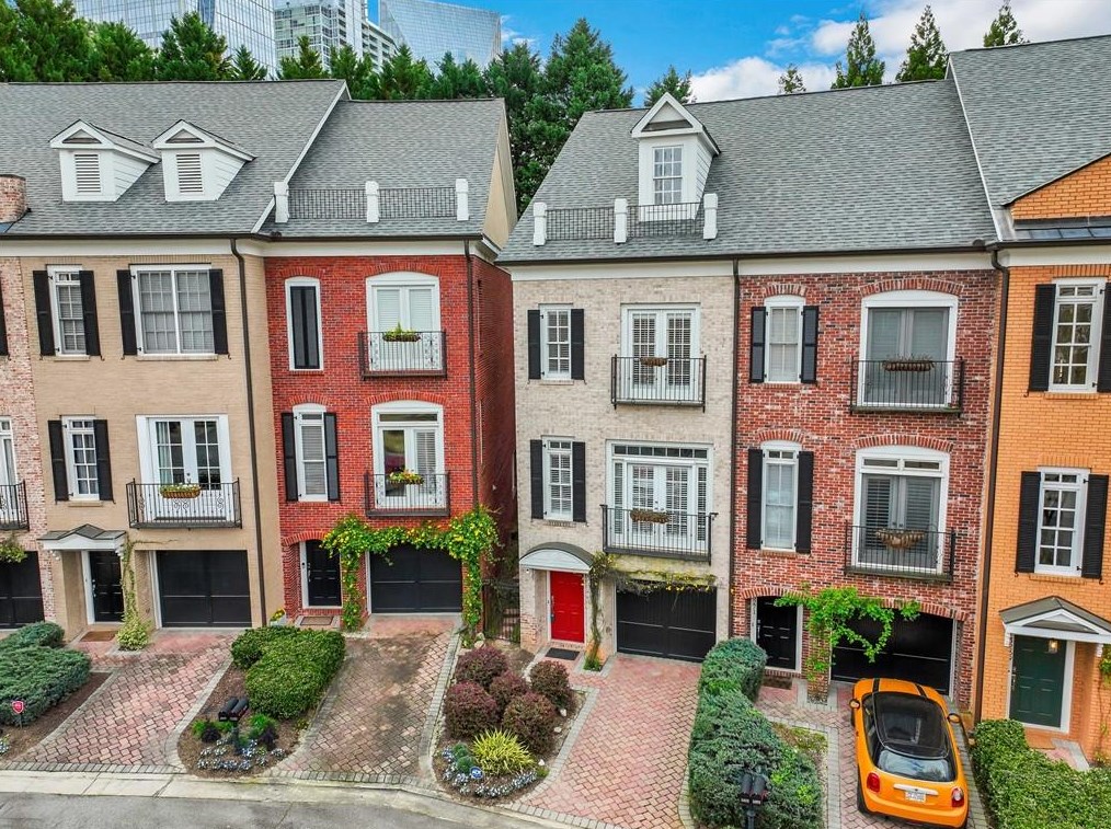 3275 Buckhead Forest Mews, Atlanta, GA 30305-1746