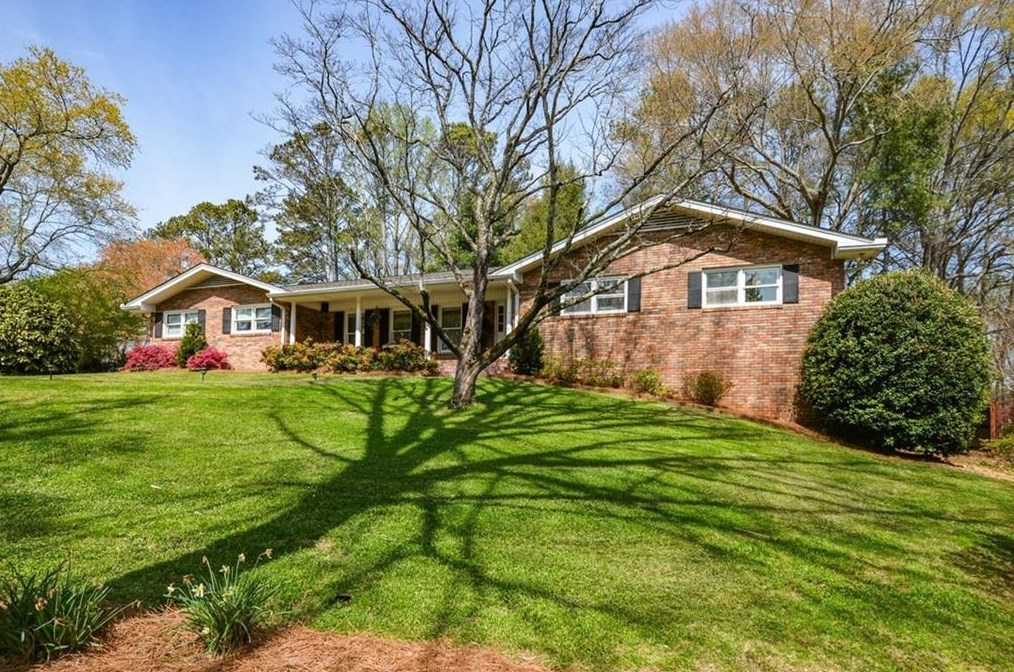 2941 Beechwood Dr, Lithia Springs, GA 30122-2802