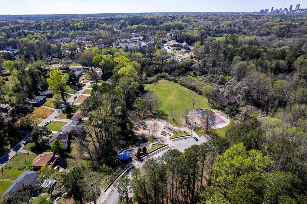 1842 Longdale Dr, Decatur GA  30032-5242 exterior