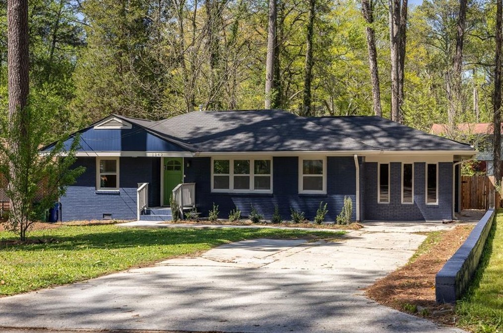 1842 Longdale Dr, Decatur, GA 30032-5242