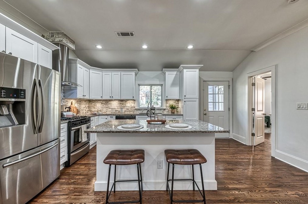 1842 Longdale Dr, Decatur GA  30032-5242 exterior