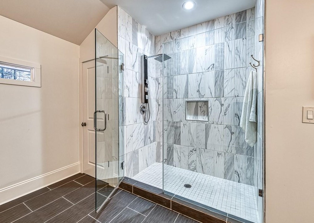 1842 Longdale Dr, Decatur GA  30032-5242 exterior