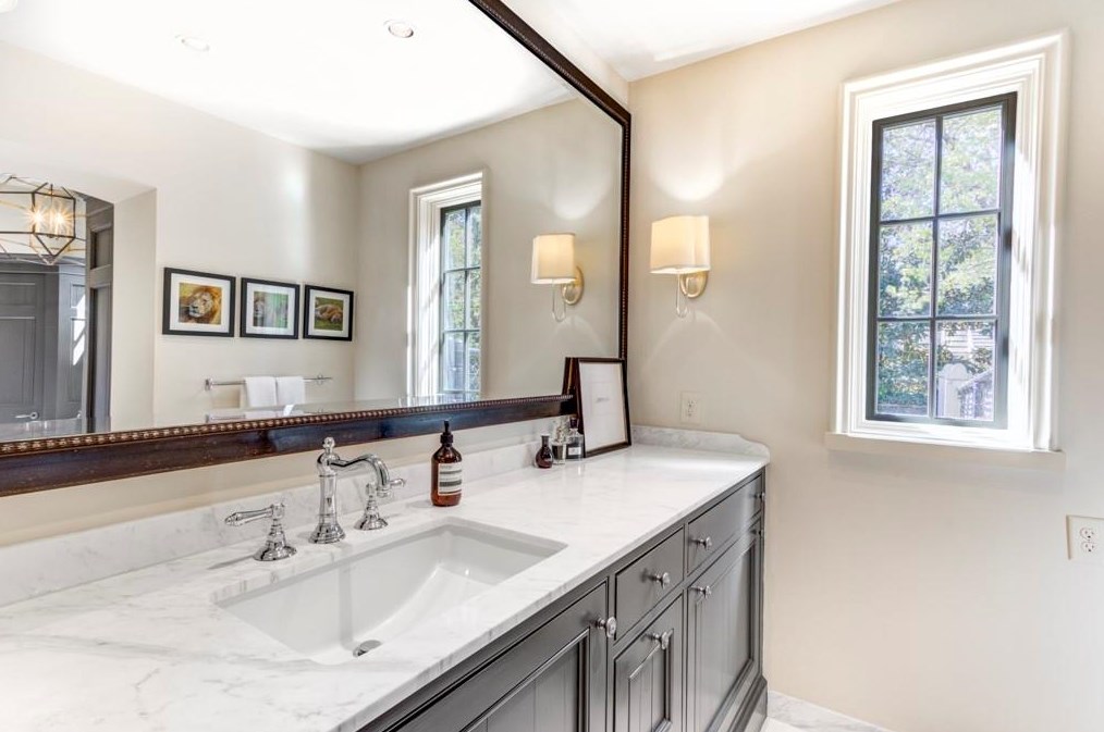 2979 Ridgewood Rd, Atlanta GA  30327-1900 exterior