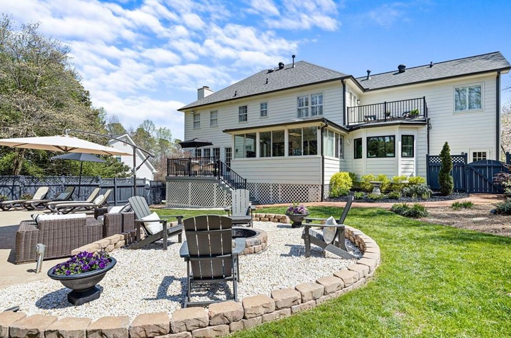 120 Barrow Downs, Alpharetta GA  30004-4013 exterior