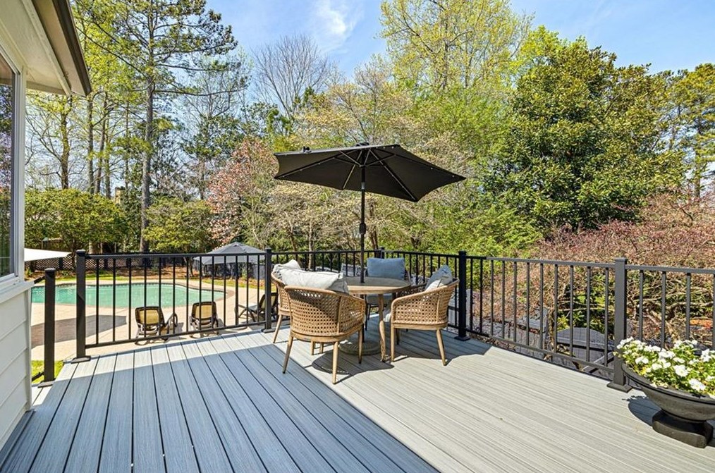 120 Barrow Downs, Alpharetta GA  30004-4013 exterior