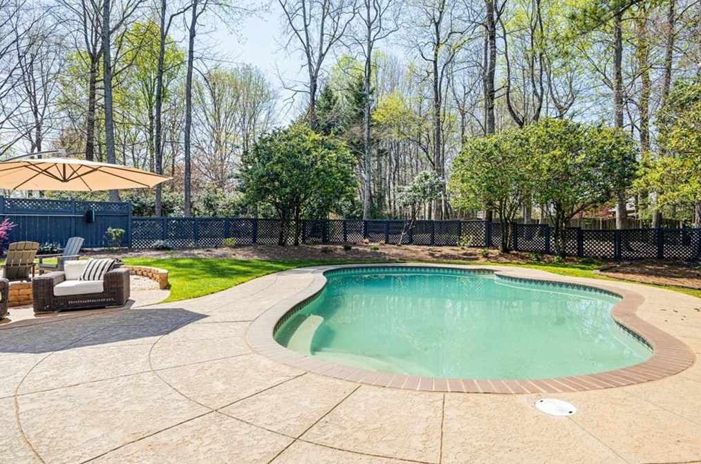 120 Barrow Downs, Alpharetta GA  30004-4013 exterior