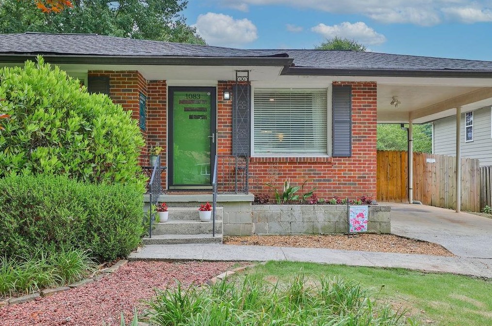 1083 Willivee Dr, Decatur GA  30033-4129 exterior