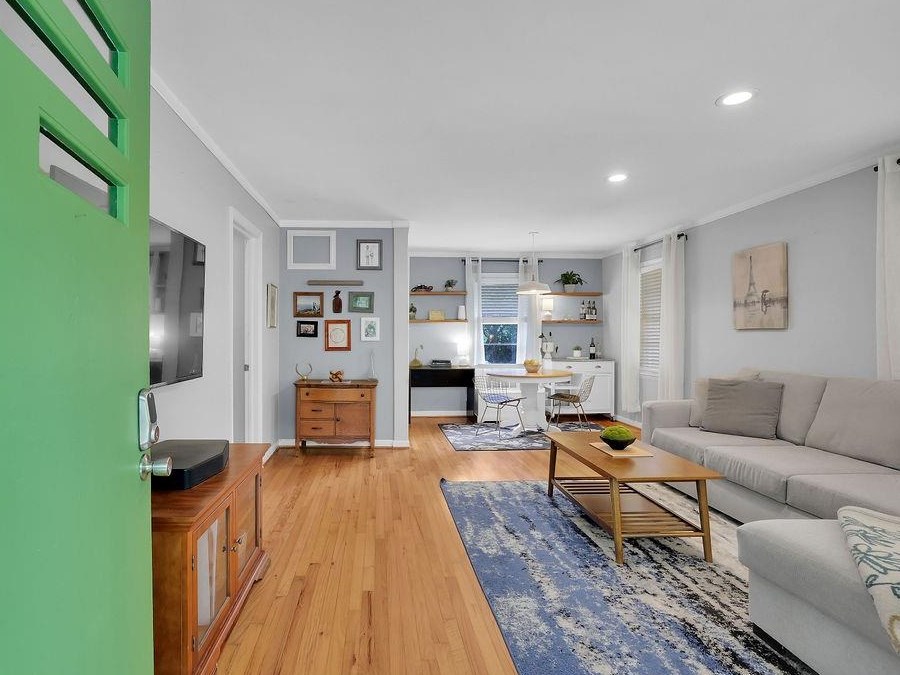 1083 Willivee Dr, Decatur GA  30033-4129 exterior