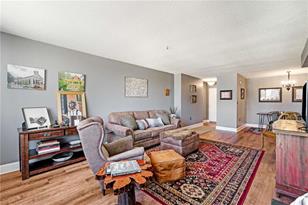 2479 Peachtree Road NE - Photo 8