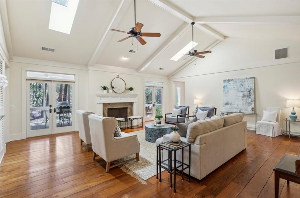 2979 Sequoyah Dr, Atlanta GA 30327-1807 exterior