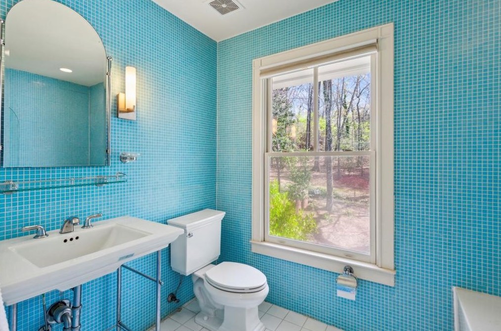 2979 Sequoyah Dr, Atlanta GA 30327-1807 exterior