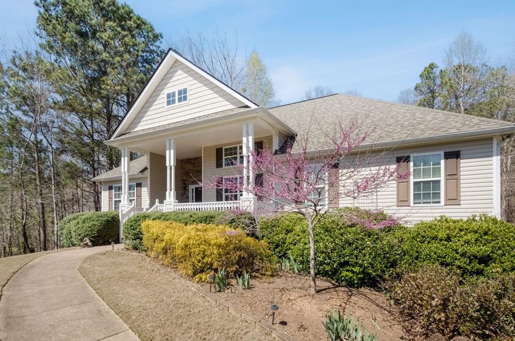 108 Hammond Dr, Holly Springs, GA 30114-6558
