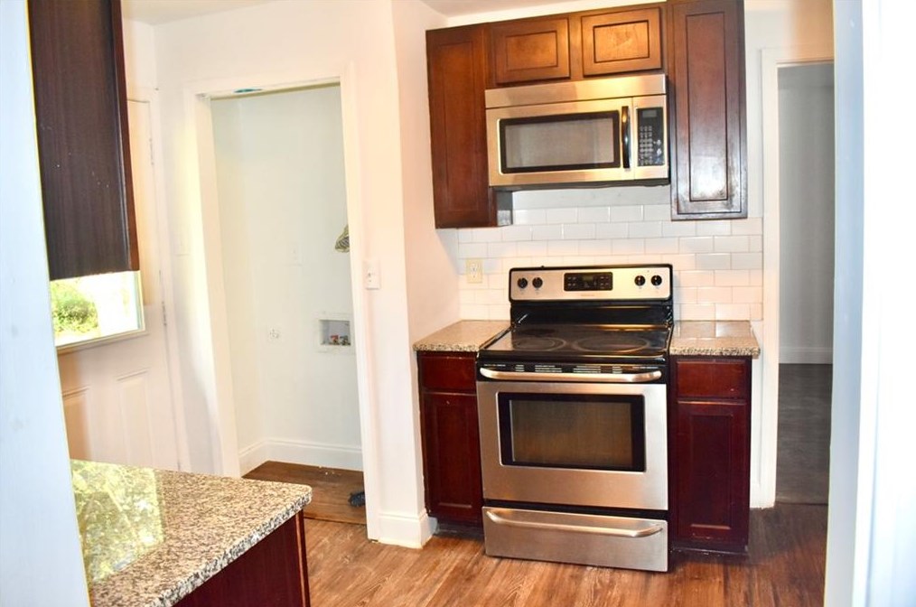 45 Baker Dr, Atlanta GA  30354-2017 exterior