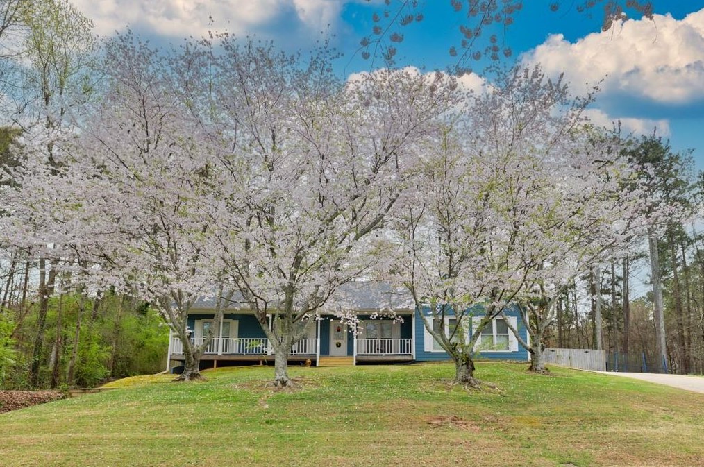 1947 Kelvin Dr, Lawrenceville, GA 30043-3155