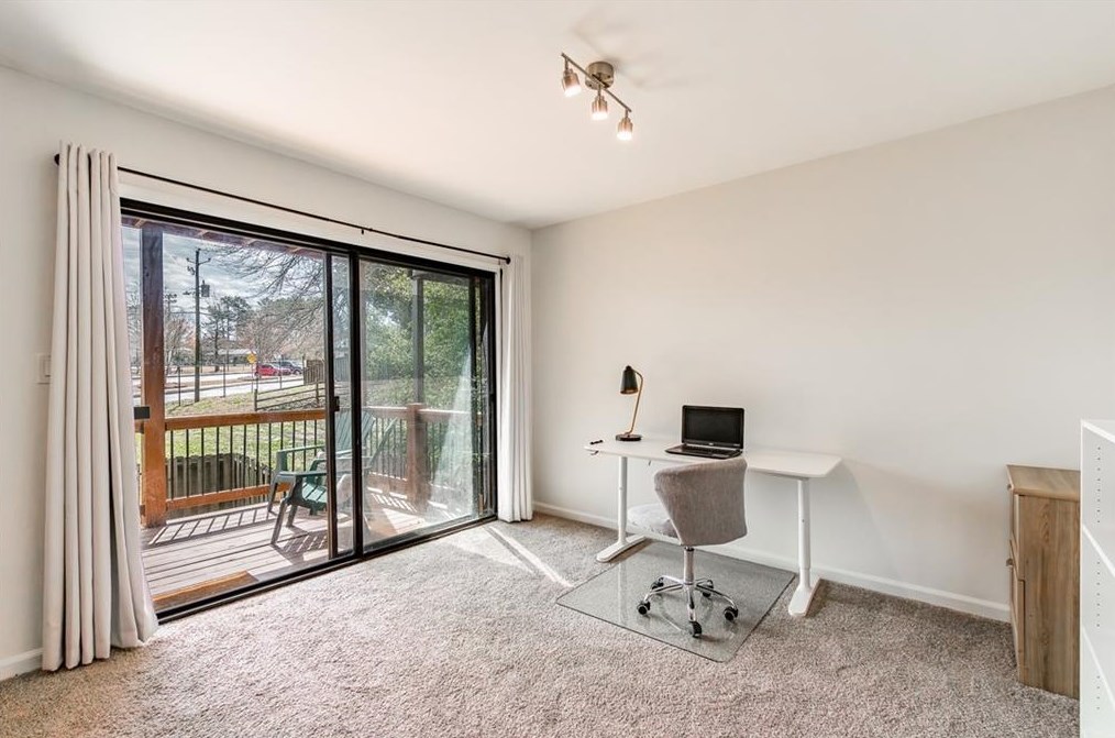 2666 Farmstead Rd, Smyrna GA  30080-2618 exterior