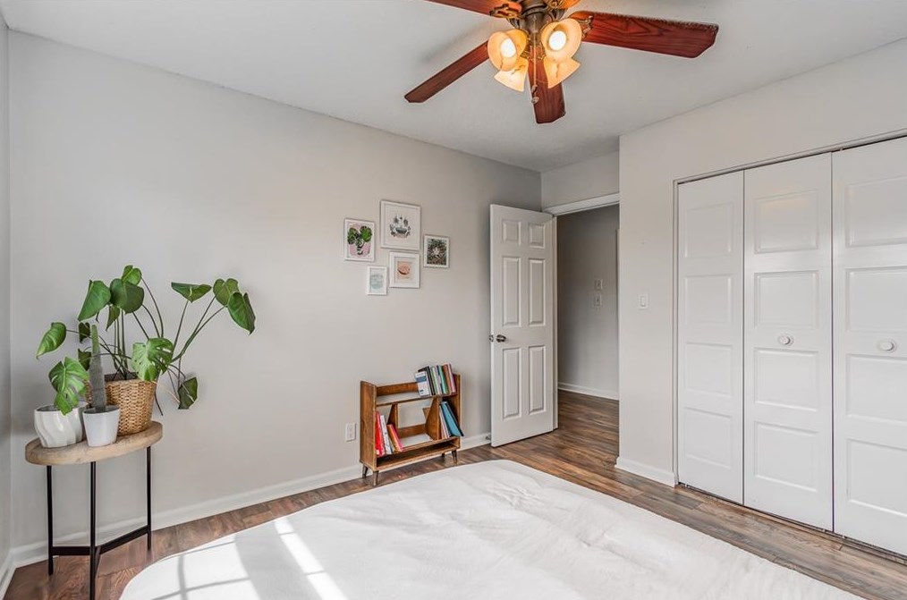 2666 Farmstead Rd, Smyrna GA  30080-2618 exterior