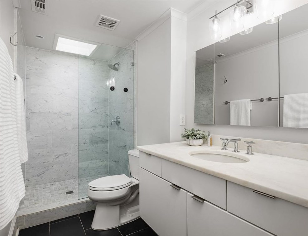 492 Hardendorf Ave, Atlanta GA 30307-1716 exterior