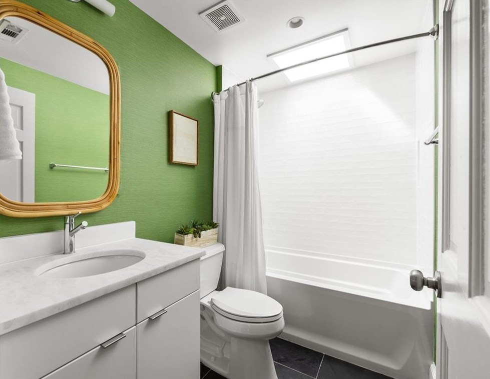 492 Hardendorf Ave, Atlanta GA 30307-1716 exterior