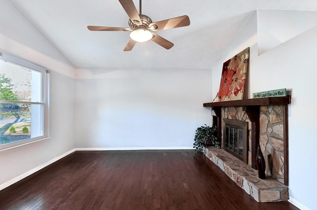 2825 Landington Way, Duluth GA  30096-4209 exterior