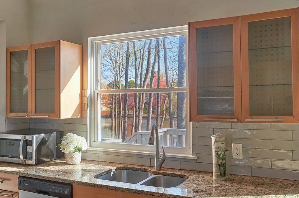 2825 Landington Way, Duluth GA  30096-4209 exterior