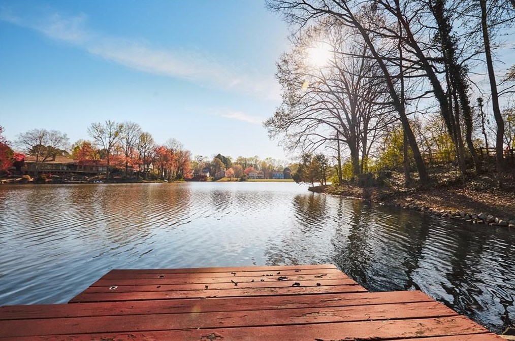 2825 Landington Way, Duluth GA  30096-4209 exterior