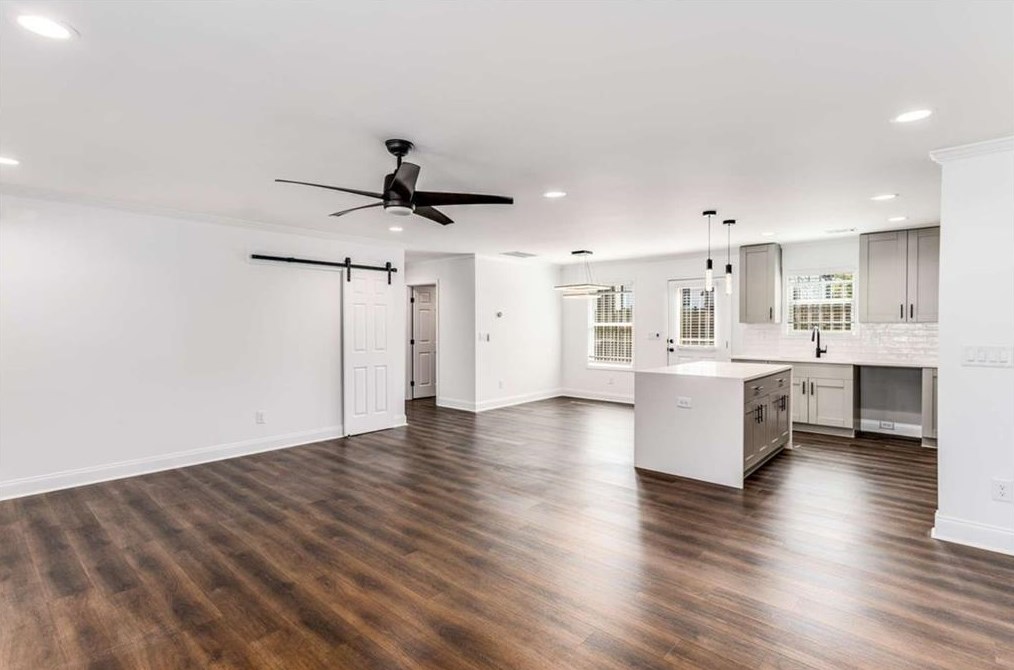 1107 Oak Knl Ter, Atlanta GA  30315-5213 exterior