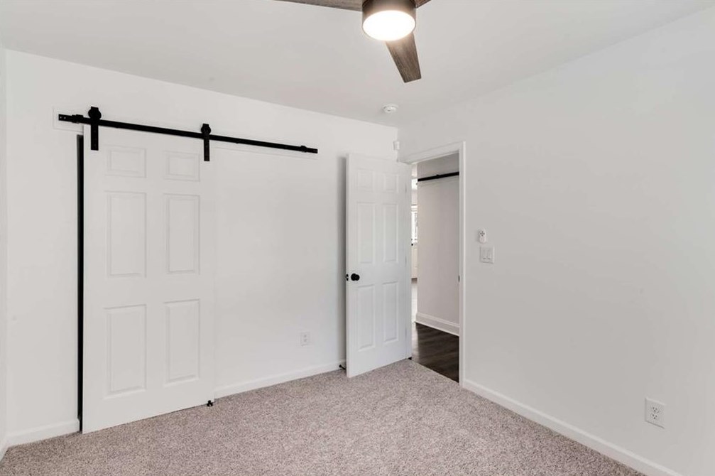 1107 Oak Knl Ter, Atlanta GA  30315-5213 exterior