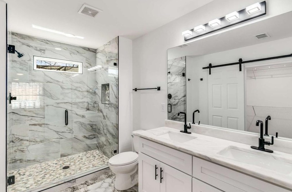 1107 Oak Knl Ter, Atlanta GA  30315-5213 exterior