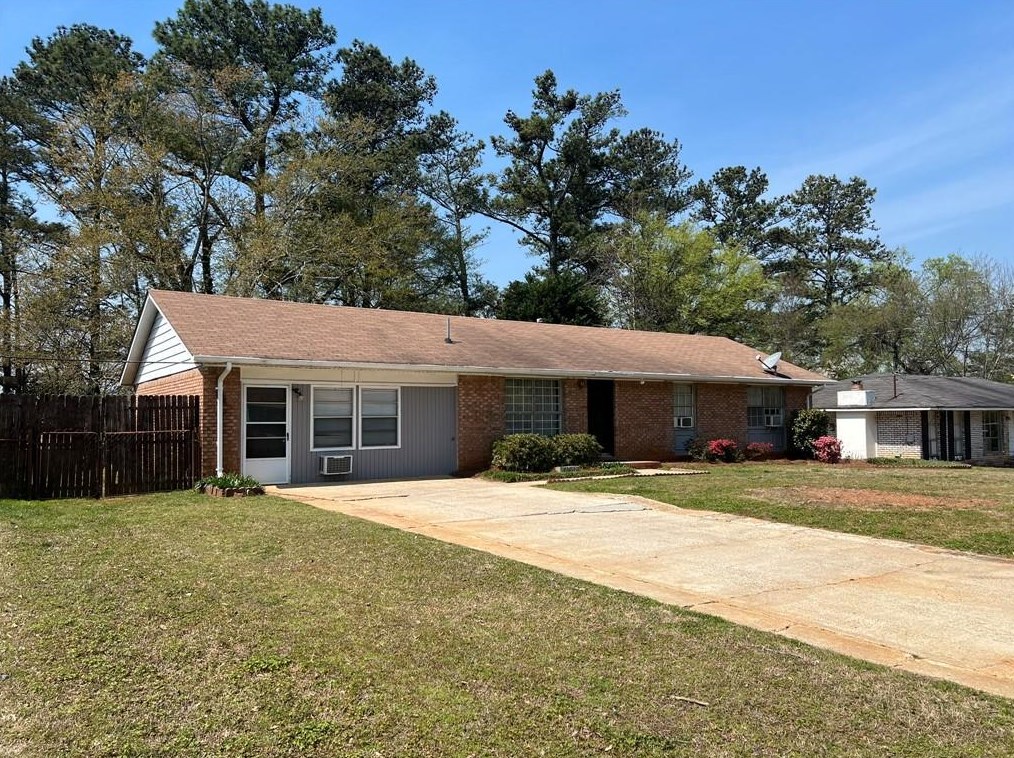 1117 Woodleigh Rd, Marietta, GA 30008-4529