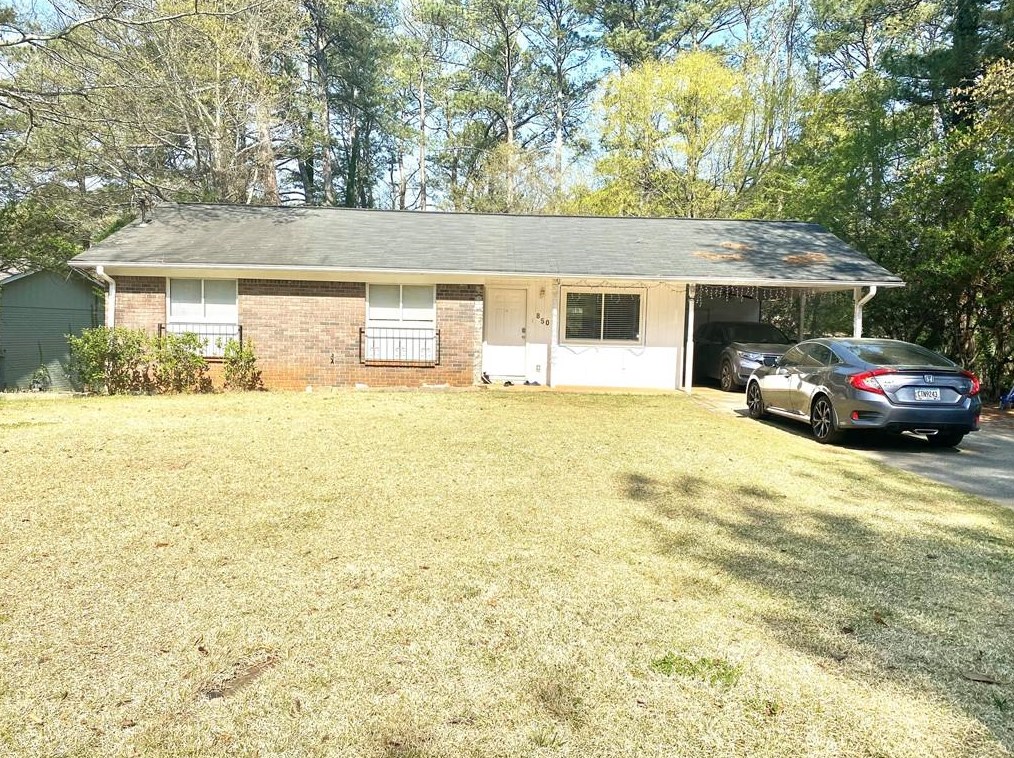 850 Rock Gap Dr, Stone Mountain, GA 30083
