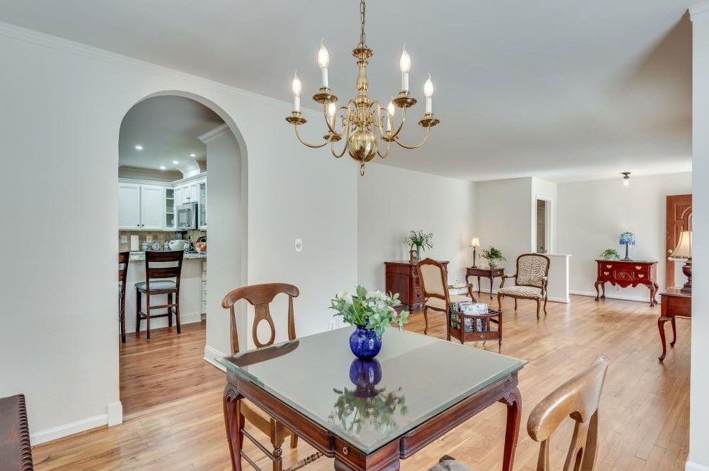 1174 Mayfield Dr, Decatur GA  30033-3333 exterior