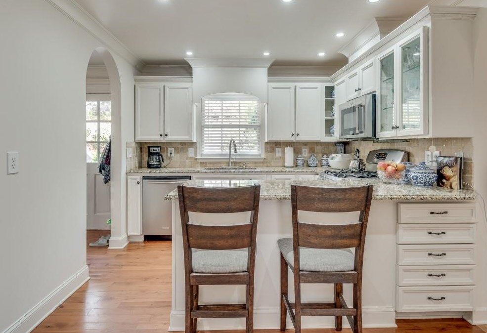 1174 Mayfield Dr, Decatur GA  30033-3333 exterior